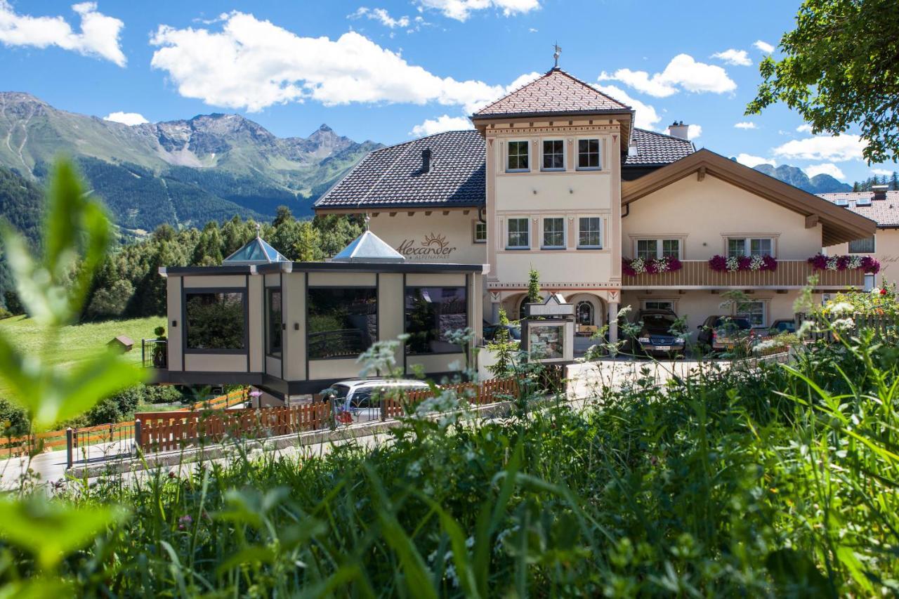 Alpenapart Ladis Ehemals Alpenapart Alexander Inklusive Sommer Bergbahnticket 外观 照片